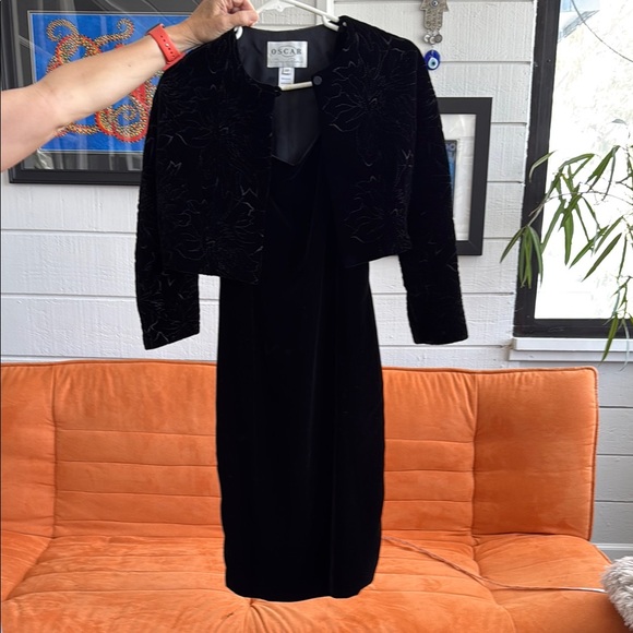 Oscar de la Renta Black Textured Dress and Jacket - Picture 1 of 5